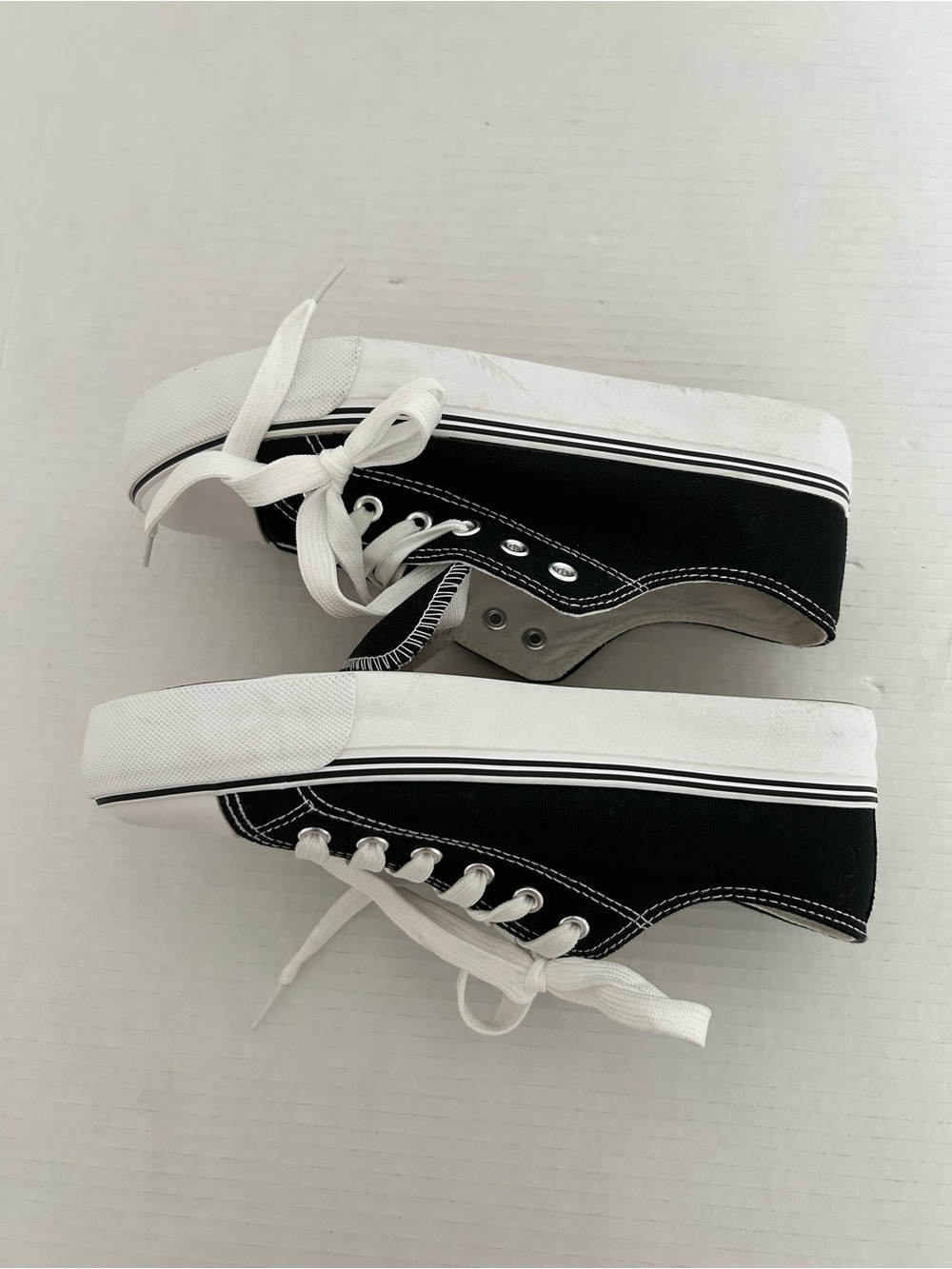 Kids Black Canvas Lace-Up Sneakers/ no brand great for summer play - Picture 4 of 9